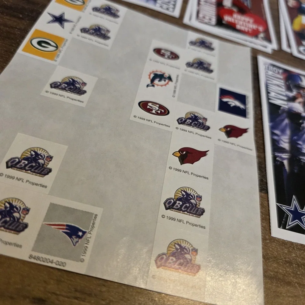 NFL Valentine's‎ Day Cards & Stickers Brett Favre Steve Young Bledsoe Lot of 9